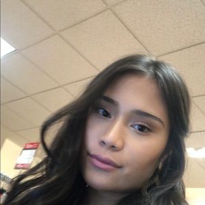 Meet your Posher, Jolina